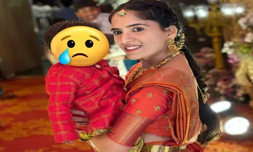चार्टर्ड अकाउंटेंट की पत्नी ने बेटे की हत्या कर खुदकुशी कर ली, कमरे में मिली दोनों की लाश