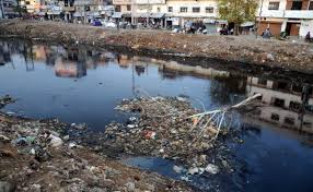 Ludhiana : खराब सीवेज बुद्ध नाले के किनारे को काट रहा