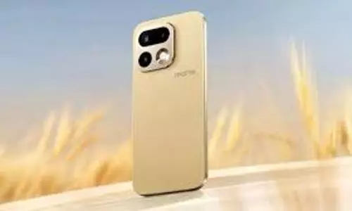 Realme 16 Pro Series Sale:    खरीदने का बढ़िया मौका, ऑफर्स जान तुरंत कर लेंगे ऑर्डर
