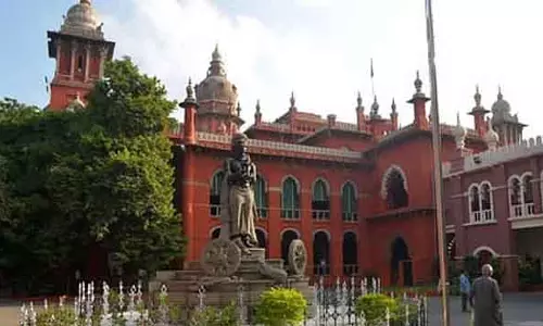 तमिलनाडु वक्फ बोर्ड को कुछ समय के लिए सस्पेंड किया गया: SC का आदेश तमिलनाडु वक्फ बोर्ड को कुछ समय के लिए सस्पेंड किया गया: SC का आदेश