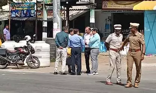 Forensic, केंद्रीय गृह मंत्रालय के अधिकारियों ने करूर वेलुचामिपुरम का निरीक्षण किया Forensic, केंद्रीय गृह मंत्रालय के अधिकारियों ने करूर वेलुचामिपुरम का निरीक्षण किया