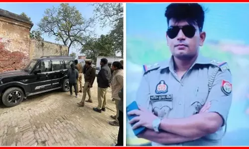 ACP और चौकी इंचार्ज पर गिरी गाज, नाबालिग लड़की का अपहरण करने के बाद गैंगरेप का खौफनाक मामला... ACP और चौकी इंचार्ज पर गिरी गाज, नाबालिग लड़की का अपहरण करने के बाद गैंगरेप का खौफनाक मामला...