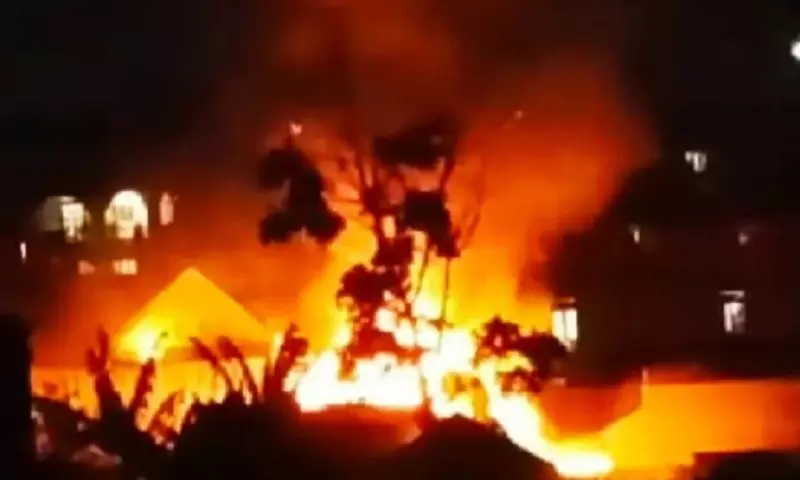 Assam: रंगापारा में आग लगने से घर जलकर खाक, निवासी बाल-बाल बचा Assam: रंगापारा में आग लगने से घर जलकर खाक, निवासी बाल-बाल बचा