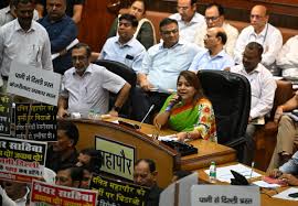 MCD House में दिल्ली के मेयर और AAP नेताओं के बीच वाकयुद्ध