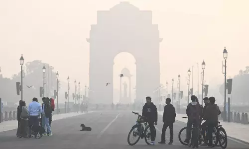 Delhi की वायु गुणवत्ता ‘बहुत खराब’ श्रेणी में बनी हुई है, शीत लहर की स्थिति बनी हुई Delhi की वायु गुणवत्ता ‘बहुत खराब’ श्रेणी में बनी हुई है, शीत लहर की स्थिति बनी हुई