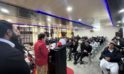 सांसद Kumari शैलजा ने रतिया के वकीलों के लिए फंड और मदद का वादा किया सांसद Kumari शैलजा ने रतिया के वकीलों के लिए फंड और मदद का वादा किया