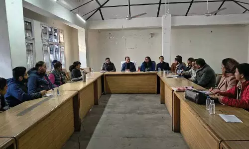 चंबा CMO ने मार्च तक योजनाओं के तहत 100% लक्ष्य हासिल करने पर ज़ोर दिया