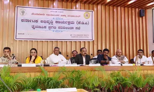 पानी और चारे की कमी के लिए अधिकारी ज़िम्मेदार हैं: K.H. Muniyappa ने चेतावनी दी