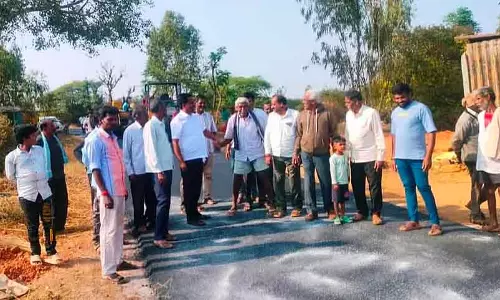 Sidlaghatta : MLA बीएन रविकुमार ने सड़क का काम देखा