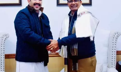 Himachal के मंत्री विक्रमादित्य ने शिवराज चौहान से 294 ग्रामीण सड़क प्रोजेक्ट्स को मंज़ूरी देने की अपील की