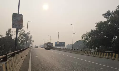 Bareilly: सीजन की ठंडक बरकरार, धूप ने दी कुछ गर्माहट Bareilly: सीजन की ठंडक बरकरार, धूप ने दी कुछ गर्माहट