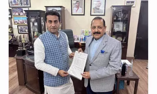 जसरोटिया ने Dr Jitendra के साथ सड़क और रेलवे प्रोजेक्ट्स पर बात की जसरोटिया ने Dr Jitendra के साथ सड़क और रेलवे प्रोजेक्ट्स पर बात की