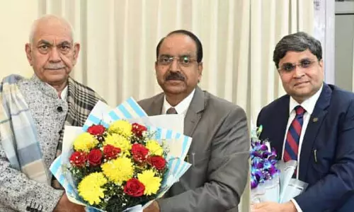 SKUAST-J के वीसी राहुल सहाय और अन्य ने एलजी से मुलाकात की