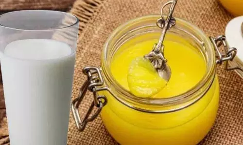 रोज़ रात को दूध के साथ Ghee लेने से सेहत को ये कमाल के फायदे होते