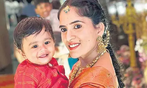 माँ ने अपने बेटे को ज़हर देकर suicide कर ली माँ ने अपने बेटे को ज़हर देकर suicide कर ली