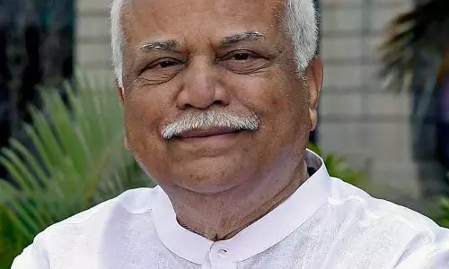 केंद्र को MNREGA का नाम बदलने का फैसला वापस ले लेना चाहिए: RV Deshpande केंद्र को MNREGA का नाम बदलने का फैसला वापस ले लेना चाहिए: RV Deshpande