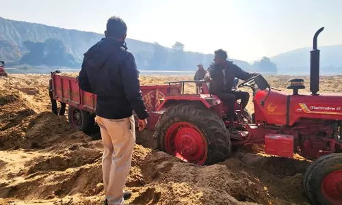 खनिज रेत के अवैध परिवहन में लिप्त 23 वाहन जब्त खनिज रेत के अवैध परिवहन में लिप्त 23 वाहन जब्त