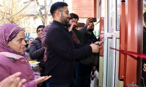 लेबरू ने DC ऑफिस में पब्लिक टॉयलेट कॉम्प्लेक्स का उद्घाटन किया लेबरू ने DC ऑफिस में पब्लिक टॉयलेट कॉम्प्लेक्स का उद्घाटन किया