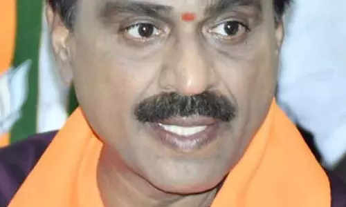 बैनर दंगा मामले को दबाने की कोशिश: Janardhan Reddy