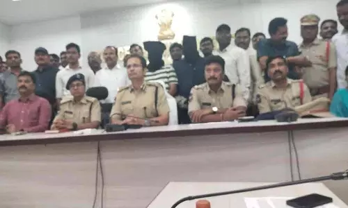 Warangal के सीपी सनप्रीत सिंह ने बच्चों के किडनैपिंग केस के आरोपों पर टिप्पणी की