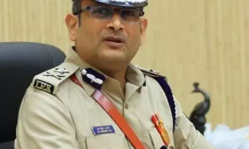 गैर-कानूनी धंधों पर पूरी तरह से कार्रवाई: Police अधिकारियों की साफ चेतावनी गैर-कानूनी धंधों पर पूरी तरह से कार्रवाई: Police अधिकारियों की साफ चेतावनी