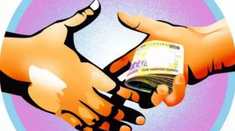 Andhra : एसीबी नेट में वोंटीमिट्टा मंडल वीआरओ Andhra : एसीबी नेट में वोंटीमिट्टा मंडल वीआरओ