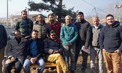 मुर्तजा यंग जर्नलिस्ट्स एसोसिएशन Kupwara के अध्यक्ष हैं मुर्तजा यंग जर्नलिस्ट्स एसोसिएशन Kupwara के अध्यक्ष हैं