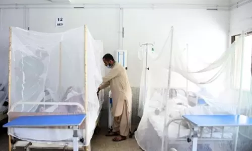 Pakistan: दस्तावेज़ और डर महिलाओं को रोक रहे स्वास्थ्य सेवा से Pakistan: दस्तावेज़ और डर महिलाओं को रोक रहे स्वास्थ्य सेवा से