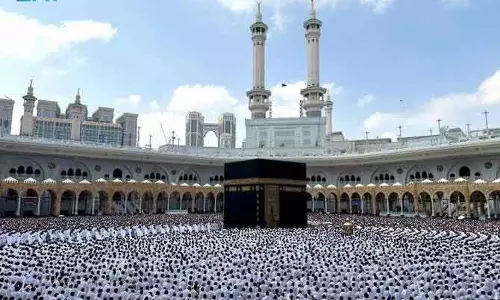 Haj तीर्थयात्रियों के लिए खुशखबरी: अब खुद चुन सकेंगे पसंदीदा पैकेज Haj तीर्थयात्रियों के लिए खुशखबरी: अब खुद चुन सकेंगे पसंदीदा पैकेज