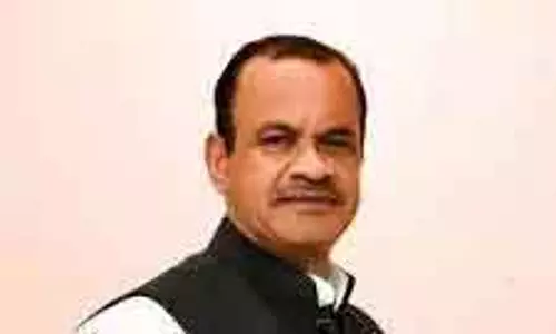 Minister Komatireddy का बड़ा बयान: अब फिल्म इंडस्ट्री से कोई नाता नहीं