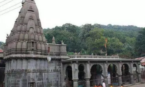 भक्तों की सुरक्षा के लिए Bhimashankar मंदिर तीन महीने के लिए दर्शन के लिए बंद भक्तों की सुरक्षा के लिए Bhimashankar मंदिर तीन महीने के लिए दर्शन के लिए बंद