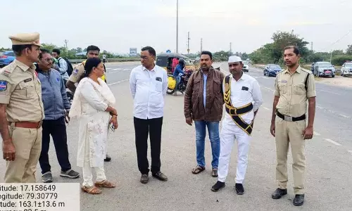 सड़क सुरक्षा के उपाय किए जाने चाहिए: RTO याराला अशोक रेड्डी सड़क सुरक्षा के उपाय किए जाने चाहिए: RTO याराला अशोक रेड्डी