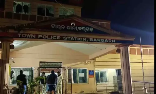 कोलकाता पुलिस ने बकाया भुगतान न करने पर Baragarh के ज्वैलर को गिरफ्तार किया