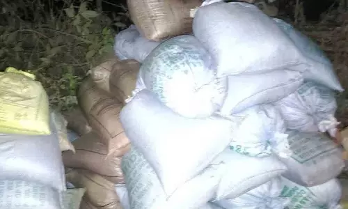 Tekulapalli मंडल में 200 क्विंटल अवैध चावल जब्त