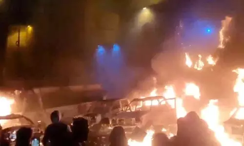 Iran में अशांति बढ़ने पर अधिकारियों ने कड़ी कार्रवाई के संकेत दिए Iran में अशांति बढ़ने पर अधिकारियों ने कड़ी कार्रवाई के संकेत दिए