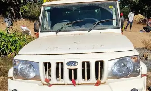 झारखंड से छत्तीसगढ़ लाते समय 30 क्विंटल अवैध धान पकड़ा, ड्राइवर फरार झारखंड से छत्तीसगढ़ लाते समय 30 क्विंटल अवैध धान पकड़ा, ड्राइवर फरार