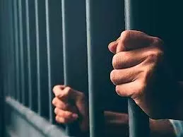 Haryana:पुलिस कैद से फरार हुआ अपराधी, मचा हड़कंप Haryana:पुलिस कैद से फरार हुआ अपराधी, मचा हड़कंप