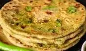 Paneer Gobhi Paratha: सर्दियों में बनाएं गरमा-गरम पनीर गोभी पराठा Paneer Gobhi Paratha: सर्दियों में बनाएं गरमा-गरम पनीर गोभी पराठा