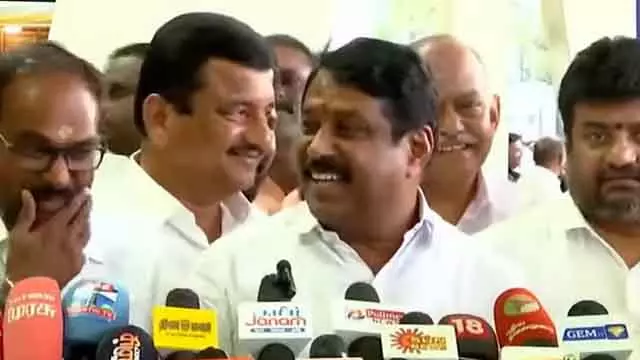 AIADMK-BJP सीट बंटवारा आसानी से पूरा हुआ: Naina Nagendran AIADMK-BJP सीट बंटवारा आसानी से पूरा हुआ: Naina Nagendran