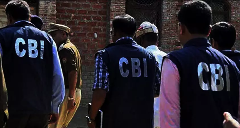 टामन सिंह सोनवानी की पत्नी को गिरफ्तार कर सकती है CBI, NGO के जरिए चल रहा था वसूली नेटवर्क टामन सिंह सोनवानी की पत्नी को गिरफ्तार कर सकती है CBI, NGO के जरिए चल रहा था वसूली नेटवर्क