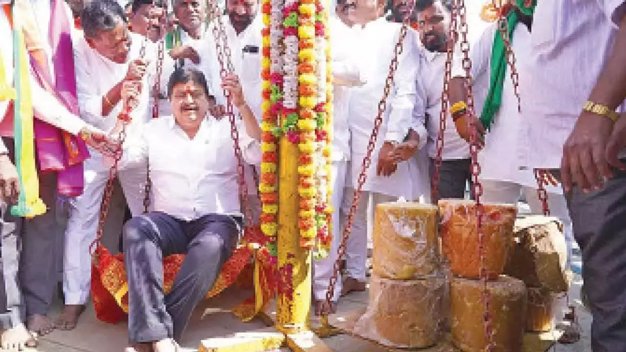 Telangana: भाजपा अध्यक्ष ने नगर निगम चुनावों में जनता से समर्थन मांगा Telangana: भाजपा अध्यक्ष ने नगर निगम चुनावों में जनता से समर्थन मांगा