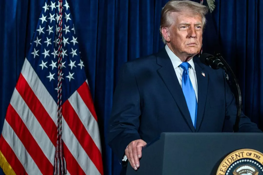 Trump ने कहा कि चीन सिर्फ़ अमेरिकी बाज़ारों से ही तेल खरीद सकता है Trump ने कहा कि चीन सिर्फ़ अमेरिकी बाज़ारों से ही तेल खरीद सकता है