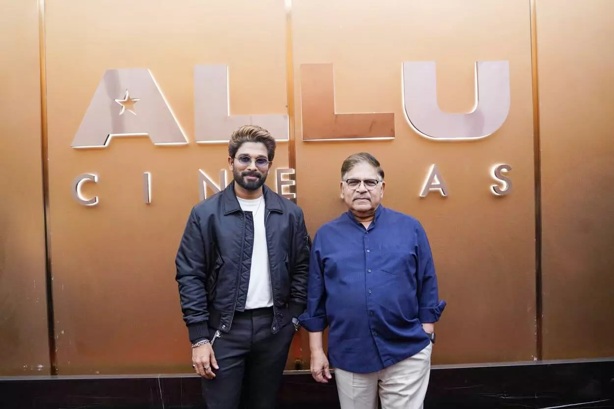 Allu Arjun ने अपने बर्थडे नोट में ‘डैड’ अल्लू अरविंद को ‘भगवान के सबसे करीब’ बताया Allu Arjun ने अपने बर्थडे नोट में ‘डैड’ अल्लू अरविंद को ‘भगवान के सबसे करीब’ बताया