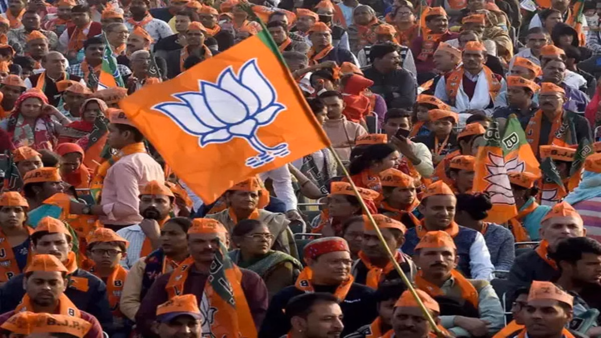 Lucknow: पुनरीक्षण में आपत्तियों और दावों में भाजपा का दबदबा Lucknow: पुनरीक्षण में आपत्तियों और दावों में भाजपा का दबदबा