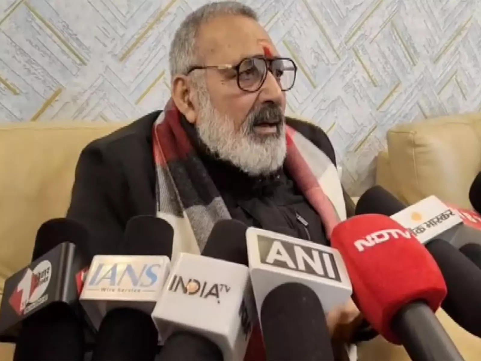 ममता बनर्जी बंगाल को बांग्लादेश बनाना चाहती हैं: Giriraj Singh ममता बनर्जी बंगाल को बांग्लादेश बनाना चाहती हैं: Giriraj Singh