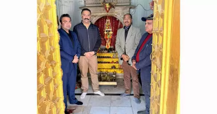 Rannvijay ने मंतलाई और दूसरे मंदिरों में सुविधाओं का जायज़ा लिया Rannvijay ने मंतलाई और दूसरे मंदिरों में सुविधाओं का जायज़ा लिया