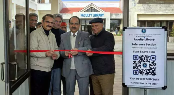 SKUAST-जम्मू के कुलपति ने फैकल्टी लाइब्रेरी में क्यूआर कोड सिस्टम का उद्घाटन किया SKUAST-जम्मू के कुलपति ने फैकल्टी लाइब्रेरी में क्यूआर कोड सिस्टम का उद्घाटन किया