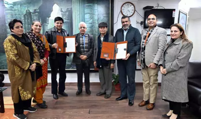 JU और ASCOMS ने स्पेशल हेल्थकेयर तक पहुंच को मजबूत करने के लिए MoU पर साइन किए JU और ASCOMS ने स्पेशल हेल्थकेयर तक पहुंच को मजबूत करने के लिए MoU पर साइन किए