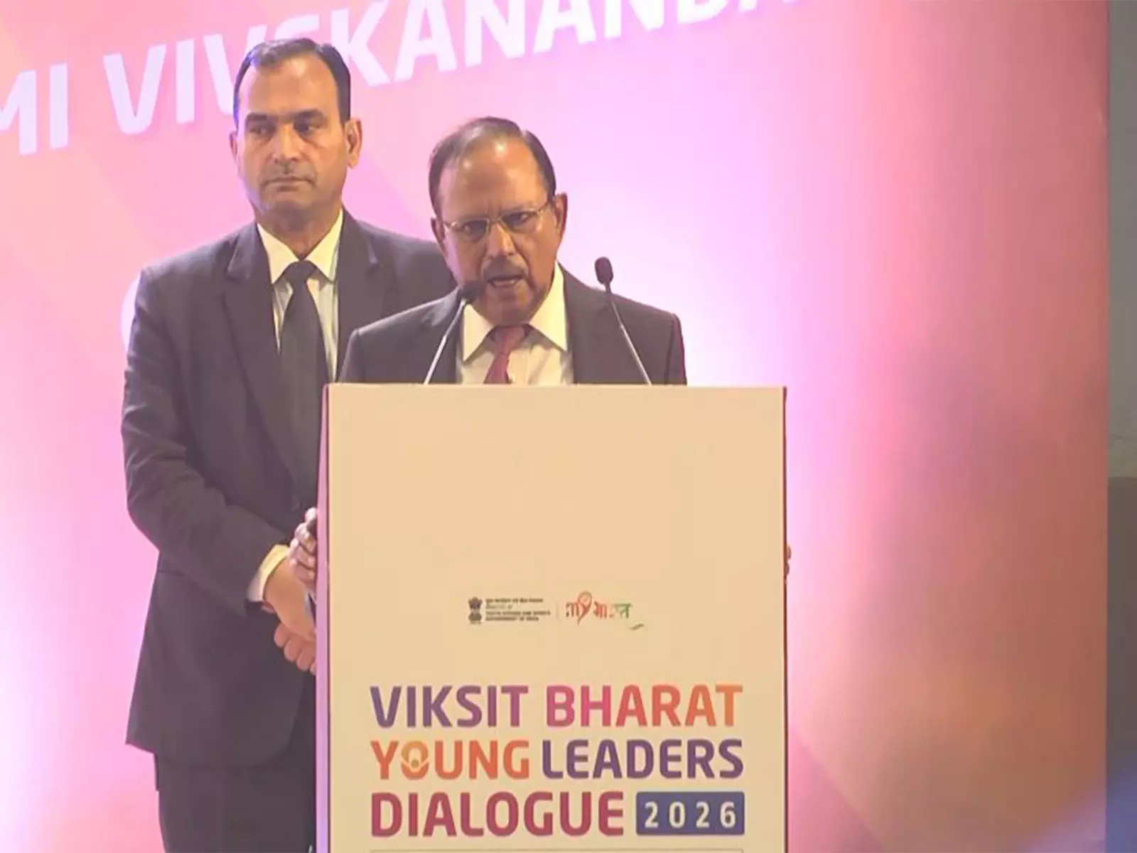 Ajit Doval ने युवाओं से इतिहास से सीख लेकर मजबूत भारत बनाने का आह्वान किया Ajit Doval ने युवाओं से इतिहास से सीख लेकर मजबूत भारत बनाने का आह्वान किया