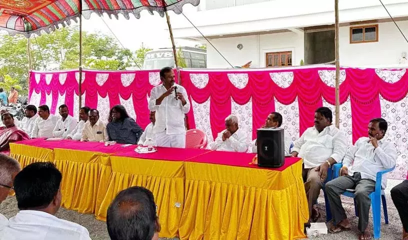 वेंकटेश्वर रेड्डी ने KTR के पलामुरु दौरे की सफलता की उम्मीद जताई वेंकटेश्वर रेड्डी ने KTR के पलामुरु दौरे की सफलता की उम्मीद जताई